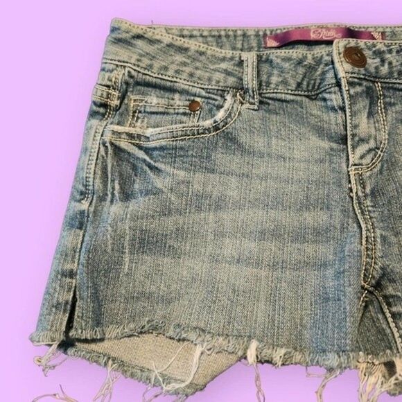 PINK Y2K Cut Off Vintage Daisy Duke Shorts - Size 3 JR's - Picture 3 of 9